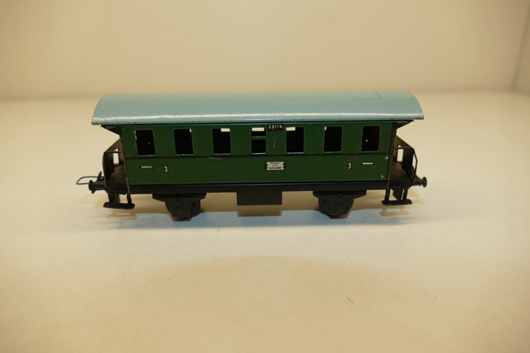 Trix Modellini di ferrovie: Trix Express H0: DB 3.Kl. Personenwagen – Usato da Niederhasli venduto da rail-duerst 2