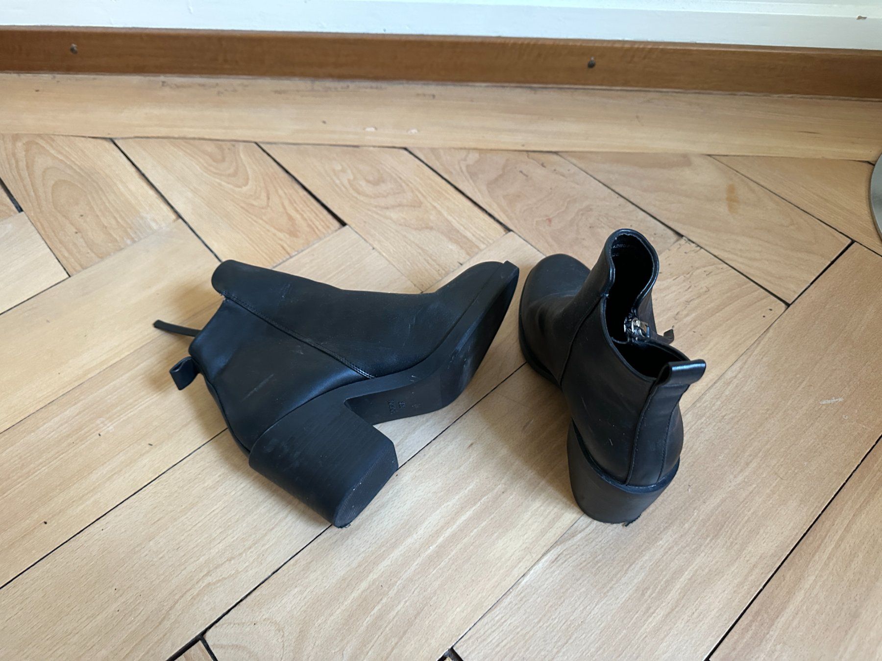 Topshop Scarpe da donna: TOPSHOP - Leder Stiefelette schwarz 36 – Usato da Zürich venduto da Diazaio 2