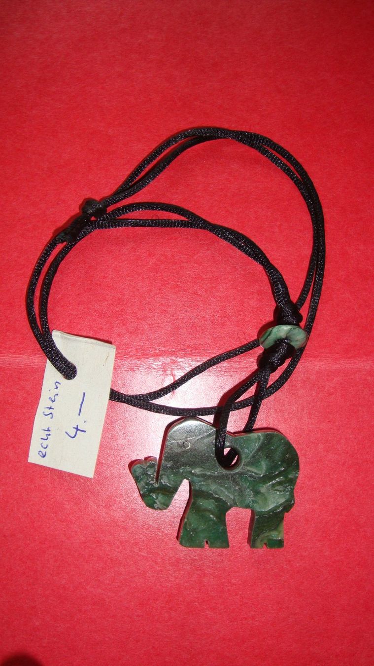 Pendentifs: echt Stein Elefant an Kette – Neuf (Voir description) à Laufen par ereli 1
