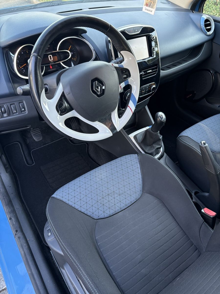 Renault Automobili: Renault Clio, 1.5 dCi 90, Diesel – Usato da Hombrechtikon venduto da giziminator 5