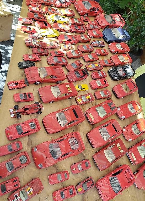 : Ferrari Modellautos  – Usato da Sursee venduto da Buholz0