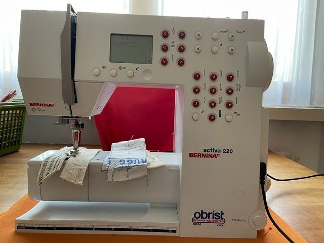 Macchine da cucire: Bernina Nähmaschine activa 220 – Usato da Windisch venduto da wolfika