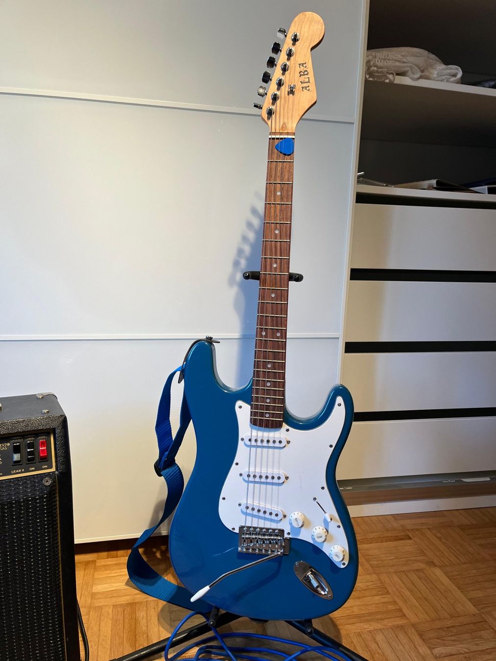 Amplificatori: Kitty Hawk Junior Pro Röhrenverstärker mit E-Gitarre Alba – Usato da Bern venduto da wade99 7