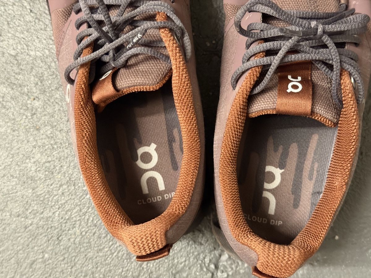 On Scarpe da donna: On Cloud Dip Sneaker Damen Grösse 39 – Usato da Zürich venduto da z00mie 2