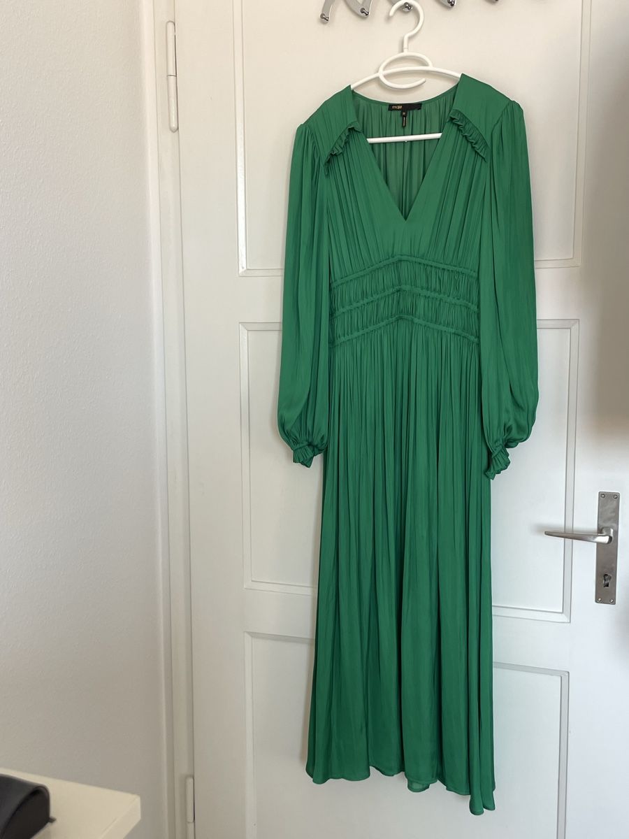 Maje Kleider: Maje Long pleated effect dress green – Neu (gemäss Beschreibung) aus Zürich von geraldinebiene 3