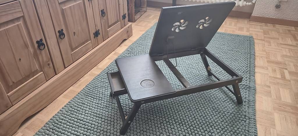 Tables: Laptop / Tablet Tisch – D'occasion à Wohlen AG par ste_w55b