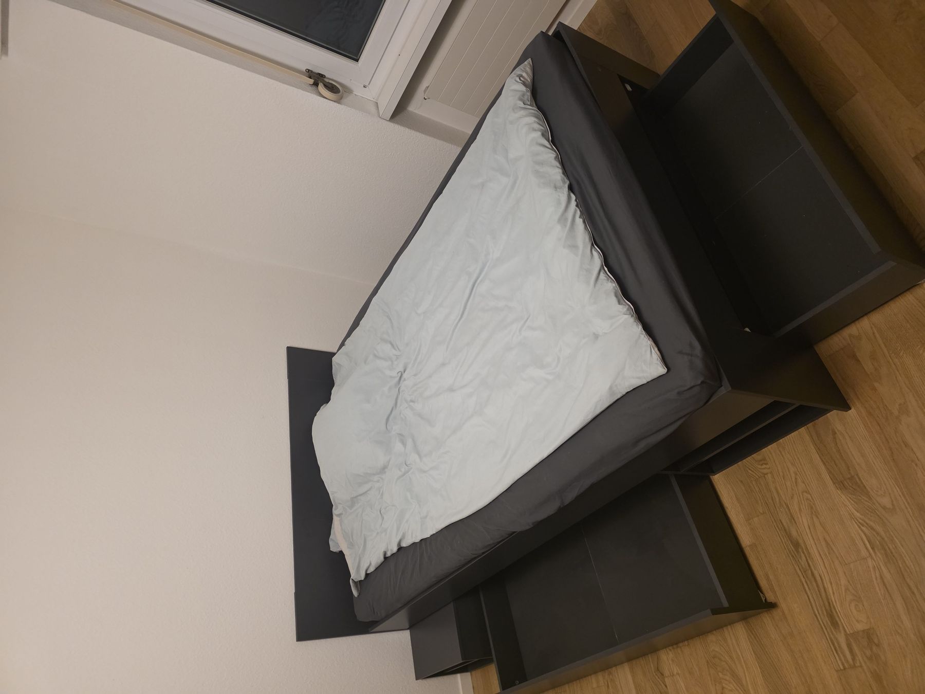 Betten: Bett Anthrazit – Gebraucht aus Schlieren von chr_8qfm