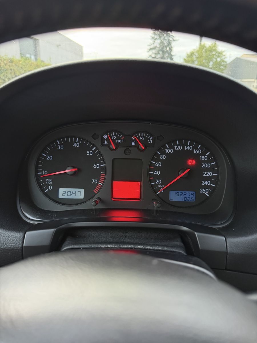 VW Automobili: VW Golf IV 2.0 4 Motion – Usato da Wittenbach venduto da pro_y6w2 6
