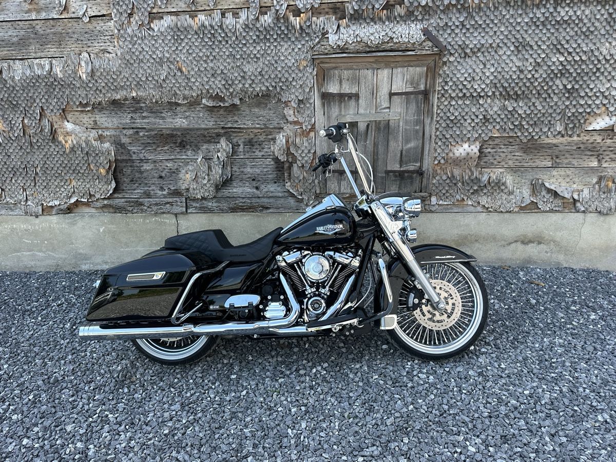 Harley-Davidson Touring: Harley-Davidson Road King Chicano-Style – Gebraucht aus Berg SG von dze_96pr