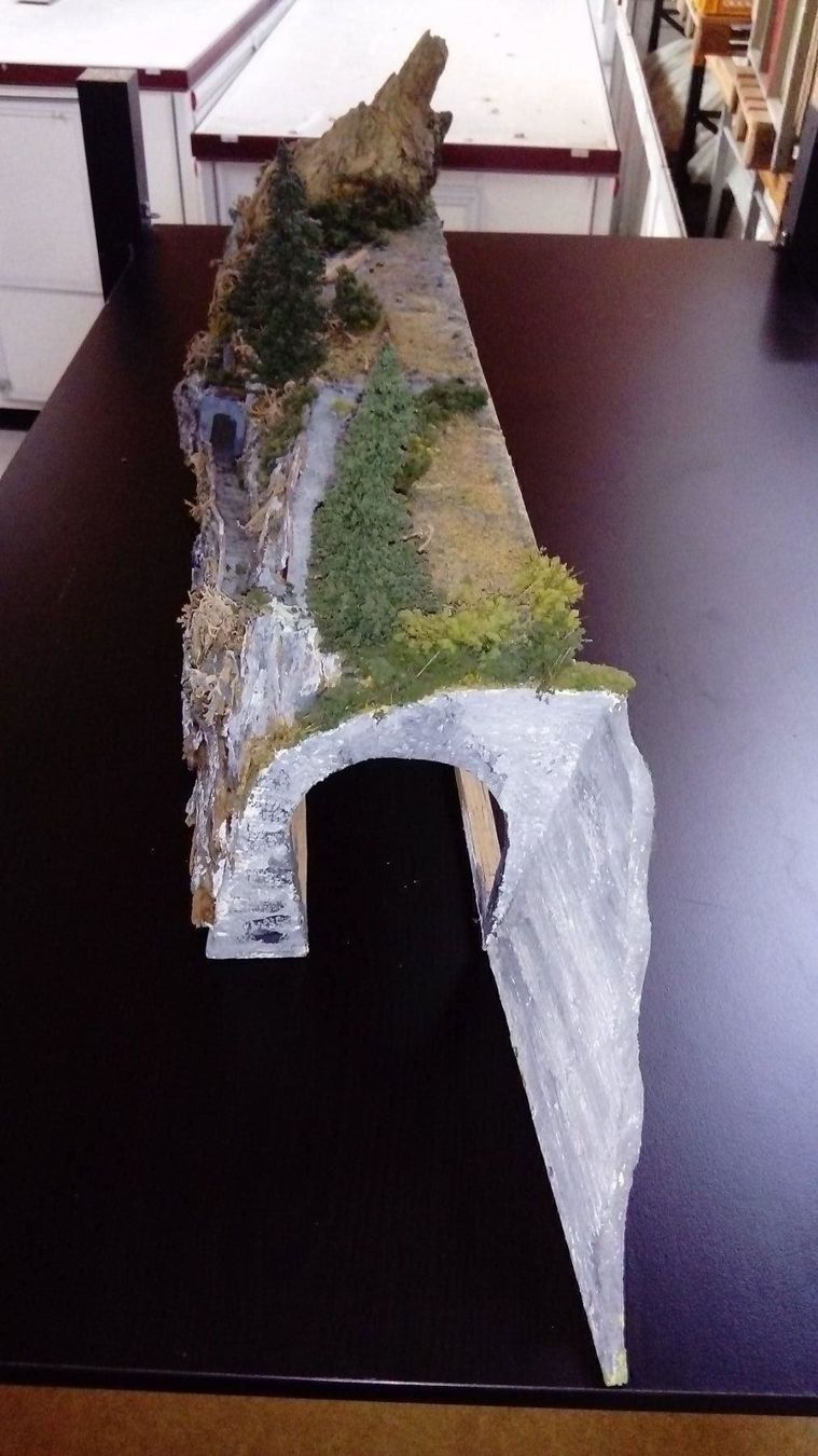 Modellini di ferrovie: Tunnel – Nuovo (secondo la descrizione) da Grüningen venduto da SaSiSo