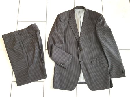 Herrenanzug Nadelstreifen Farbe schwarz Gr. 48/52 von WE
