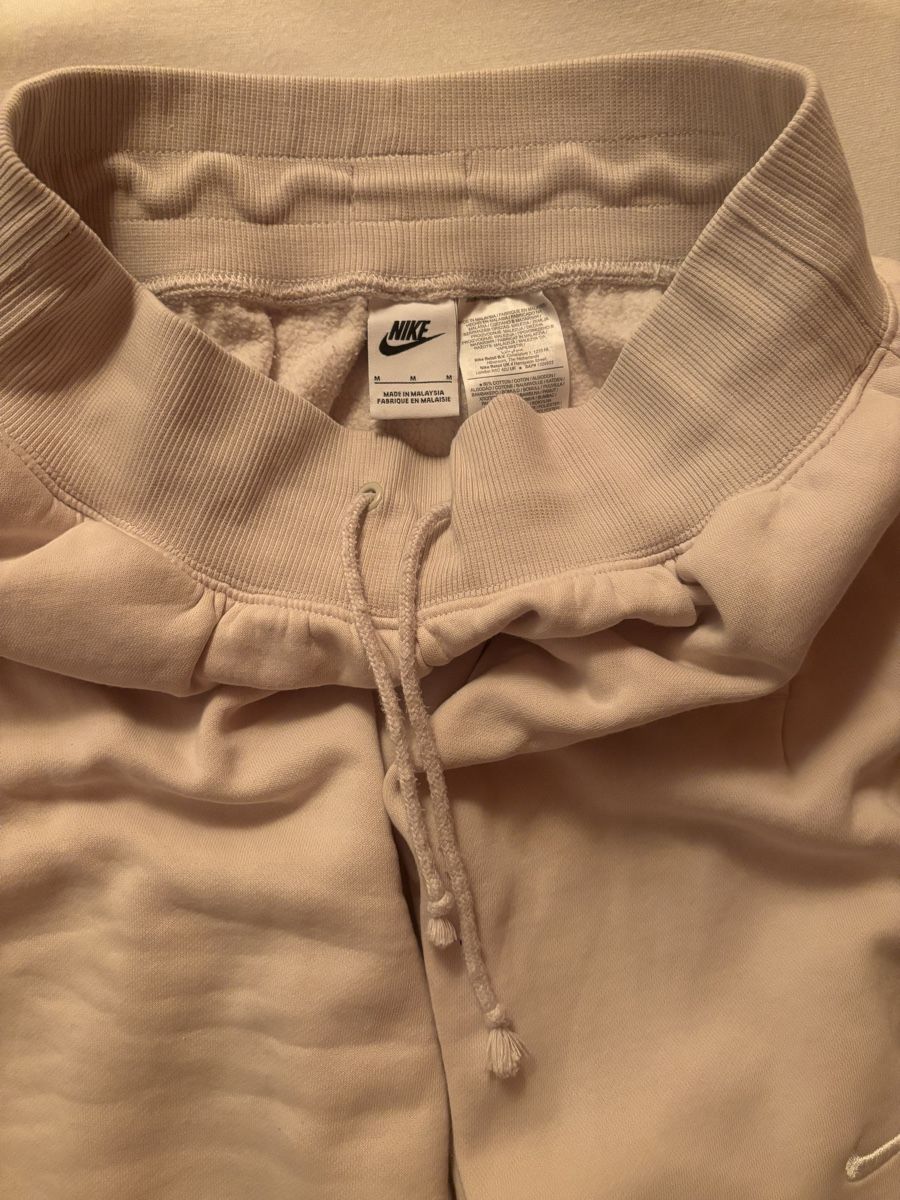 Nike Hosen: Nike Jogginghose Gr. M – Top Zustand – Gebraucht aus Maienfeld von eli_27lm 2