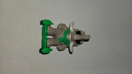 Kinder Surprise Figur Elefant auf Rollbrett aus Kinder Ü-Ei
