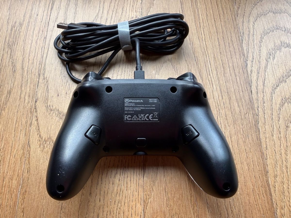 Nintendo Manettes: Pokémon-Controller / Nintendo Switch – D'occasion à Läufelfingen par Seraphim13 3