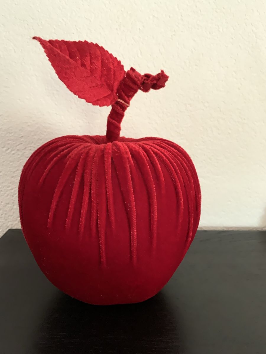Tutte le decorazioni: Grosser roter Samt Apfel, Dekor, 24 cm – Usato da Nunningen venduto da silvermoon68
