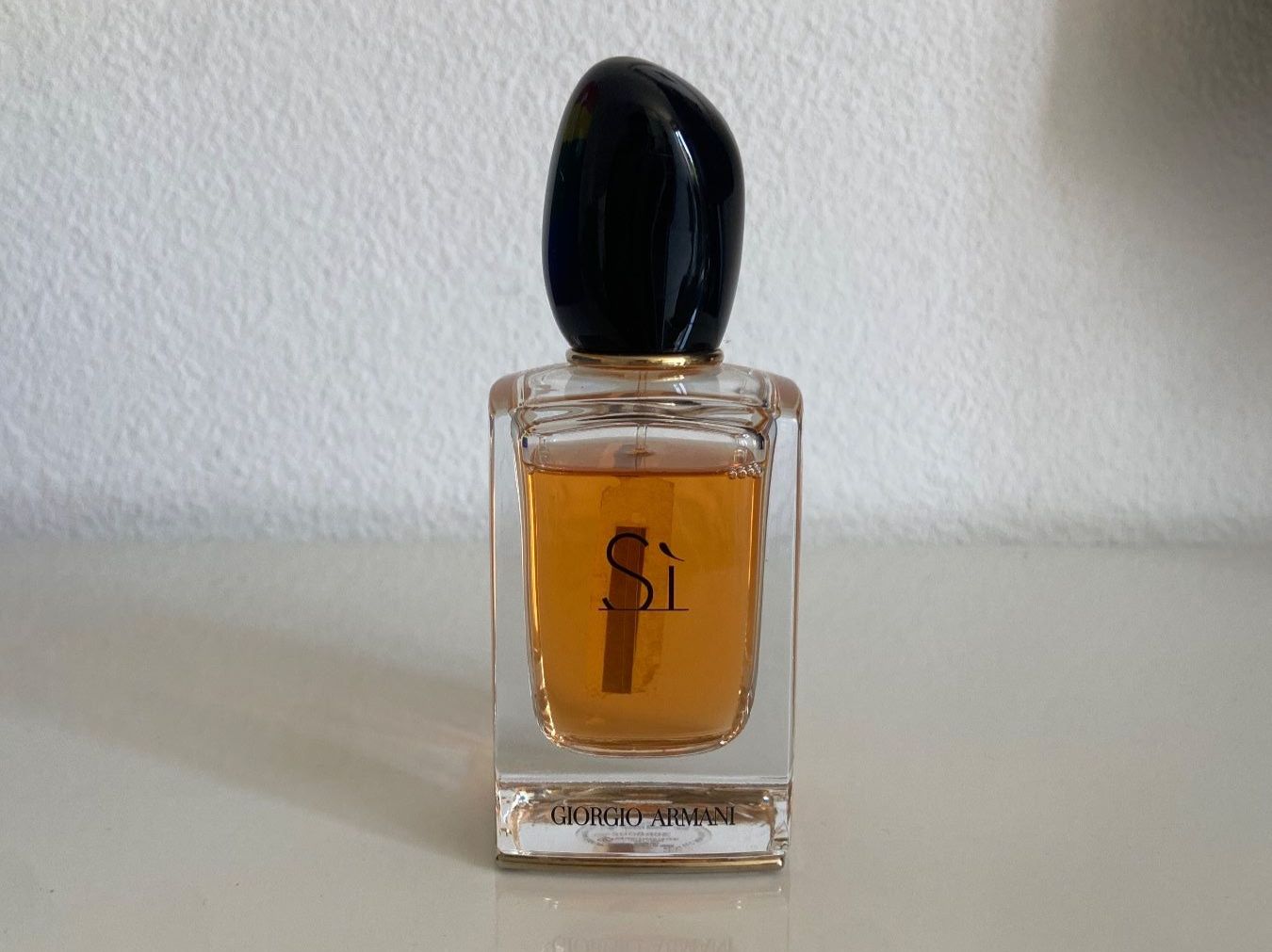 Armani Parfum & Eau de Toilette: Giorgio Armani Sì Eau de Parfum 40ml – Gebraucht aus Zürich von dedasiba