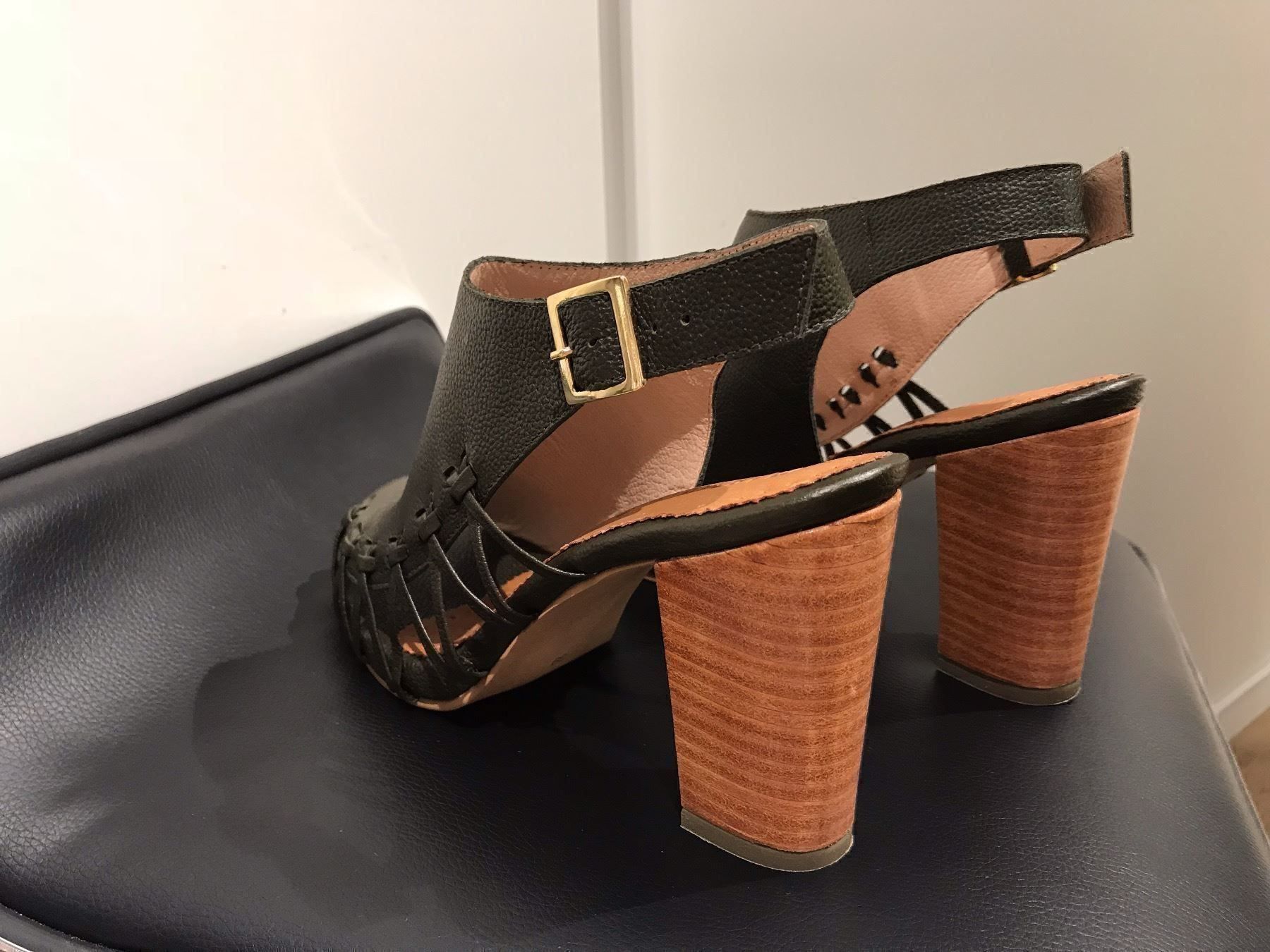 Damenschuhe: Mascarada Leder - Sandaletten Grösse 38 – Neu und originalverpackt aus Rengg von Colomo 2