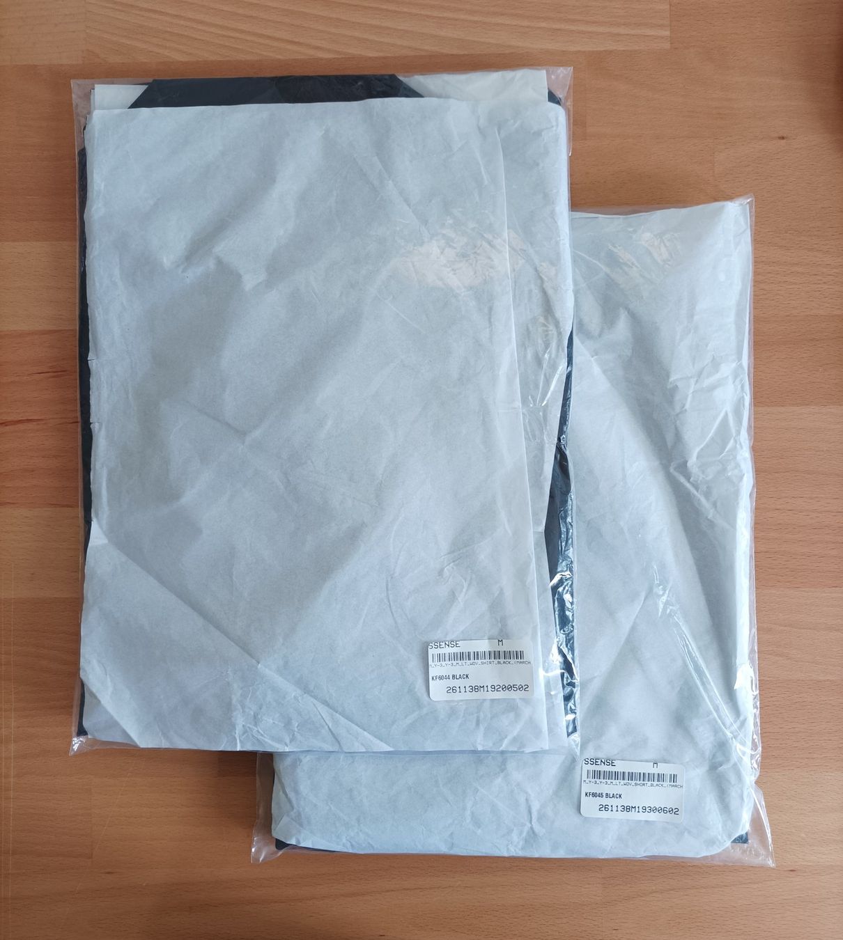 Adidas Lotti di vestiti: Adidas Y-3 Ultralight Woven - ensemble taille M – Nuovo e nell'imballaggio originale da Neuchâtel venduto da fin_n66k 5