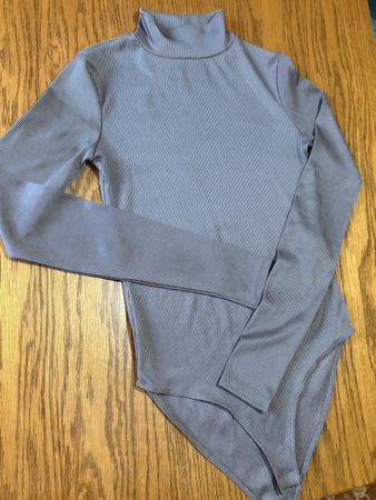 T shirt ZARA taille S