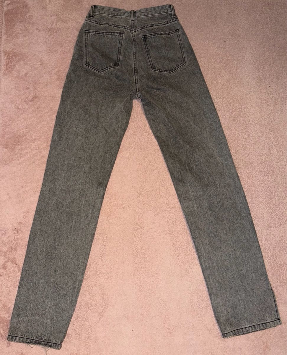 Jeans: Jeans PrettyLittleThing gris taille 34 – D'occasion à Lausanne 26 par g7n_6ycd 1