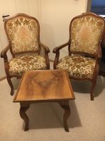 2 Fauteuils, 1 Sofa, 1 Tischchen Louis XV