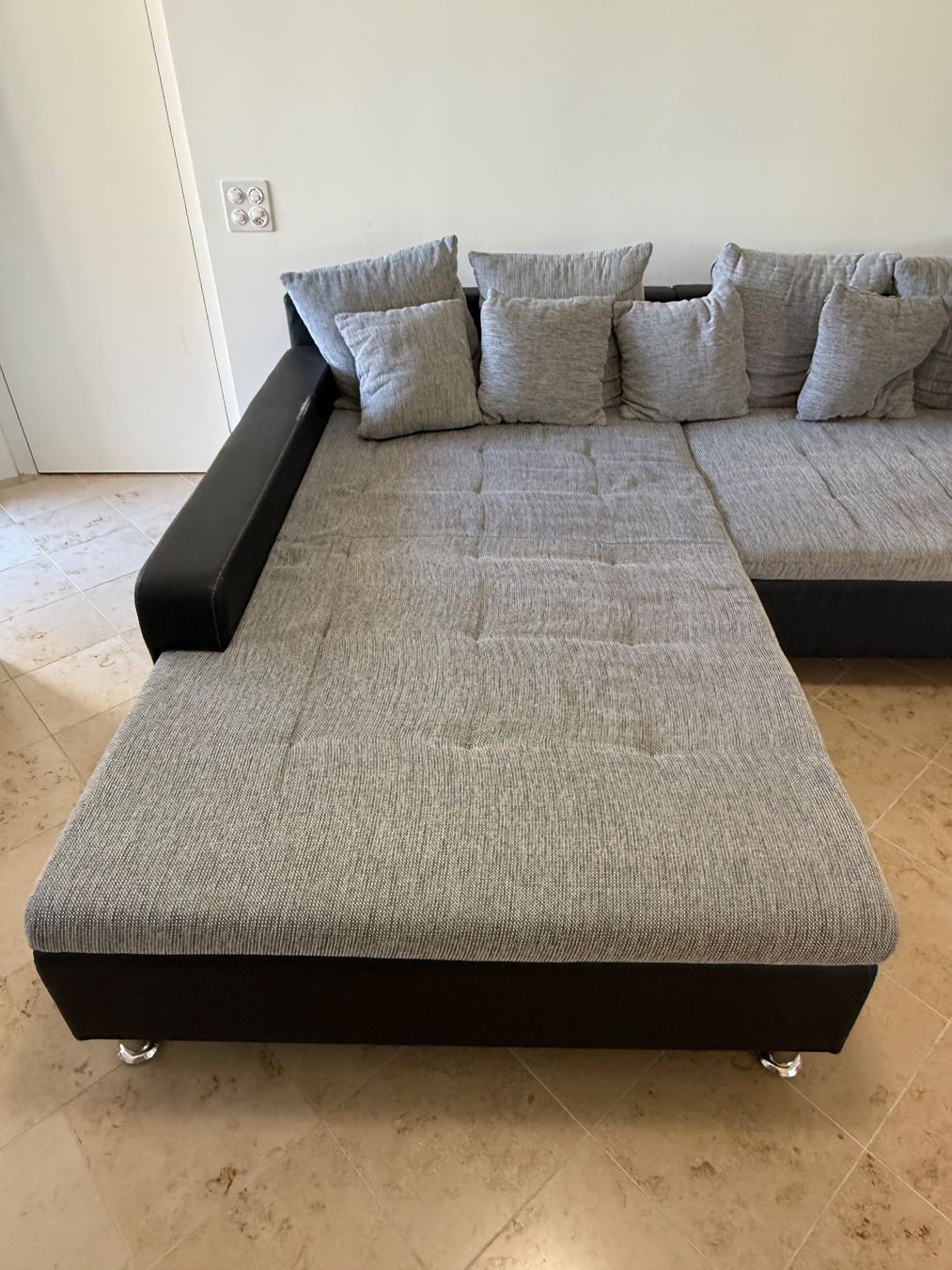 Sofas: Ecksofa mit Kissen – Gebraucht aus Zürich von fab_k6zw 1