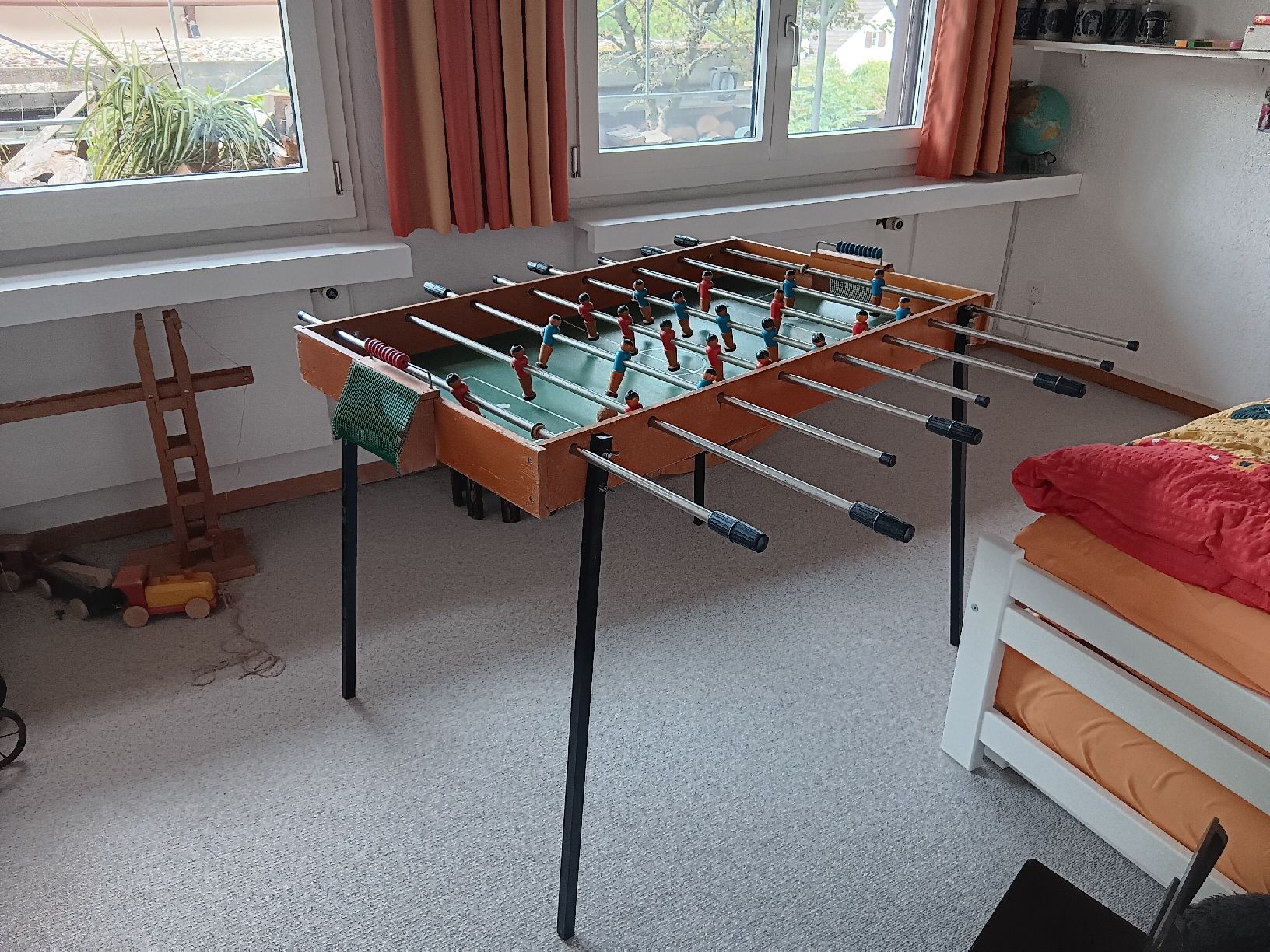 Giocattoli: Tischfussballkasten gebraucht – Usato da St.Pantaleon venduto da Frafi