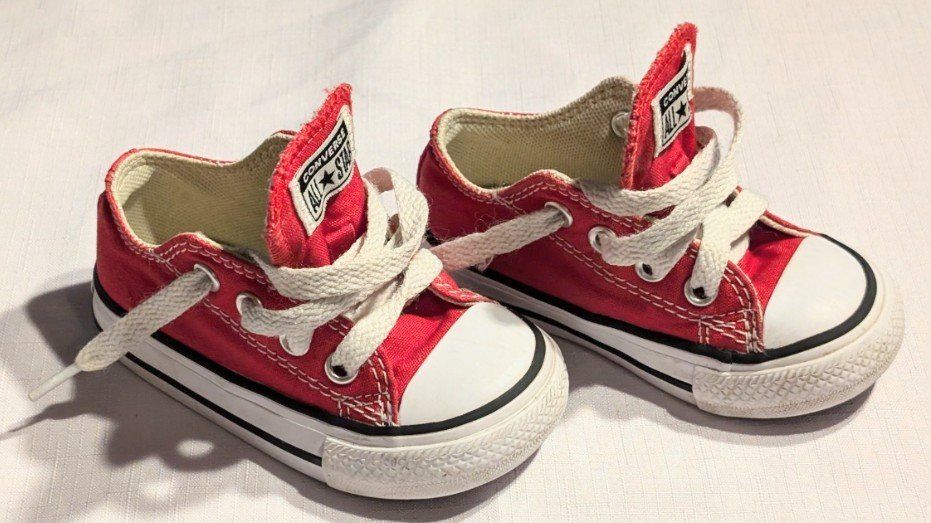Converse Schuhe für Jungen: ROTE CONVERS ALL STARS Schuhe gr. 20 – Gebraucht aus Wängi von ABIZONE-86 1
