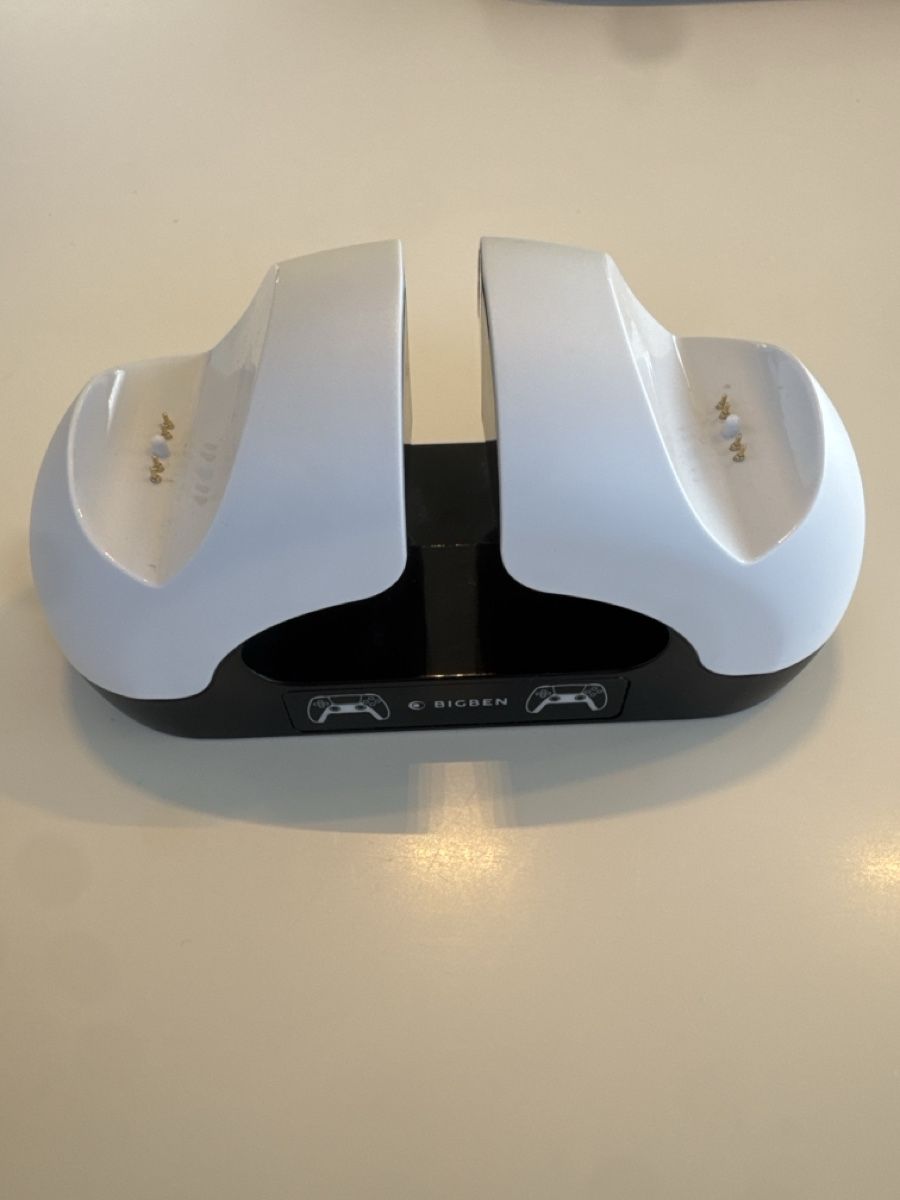 Adapter & Kabel: Ladestation für PS5 Controller gebraucht – Gebraucht aus Schaffhausen von qualitysuisse 4