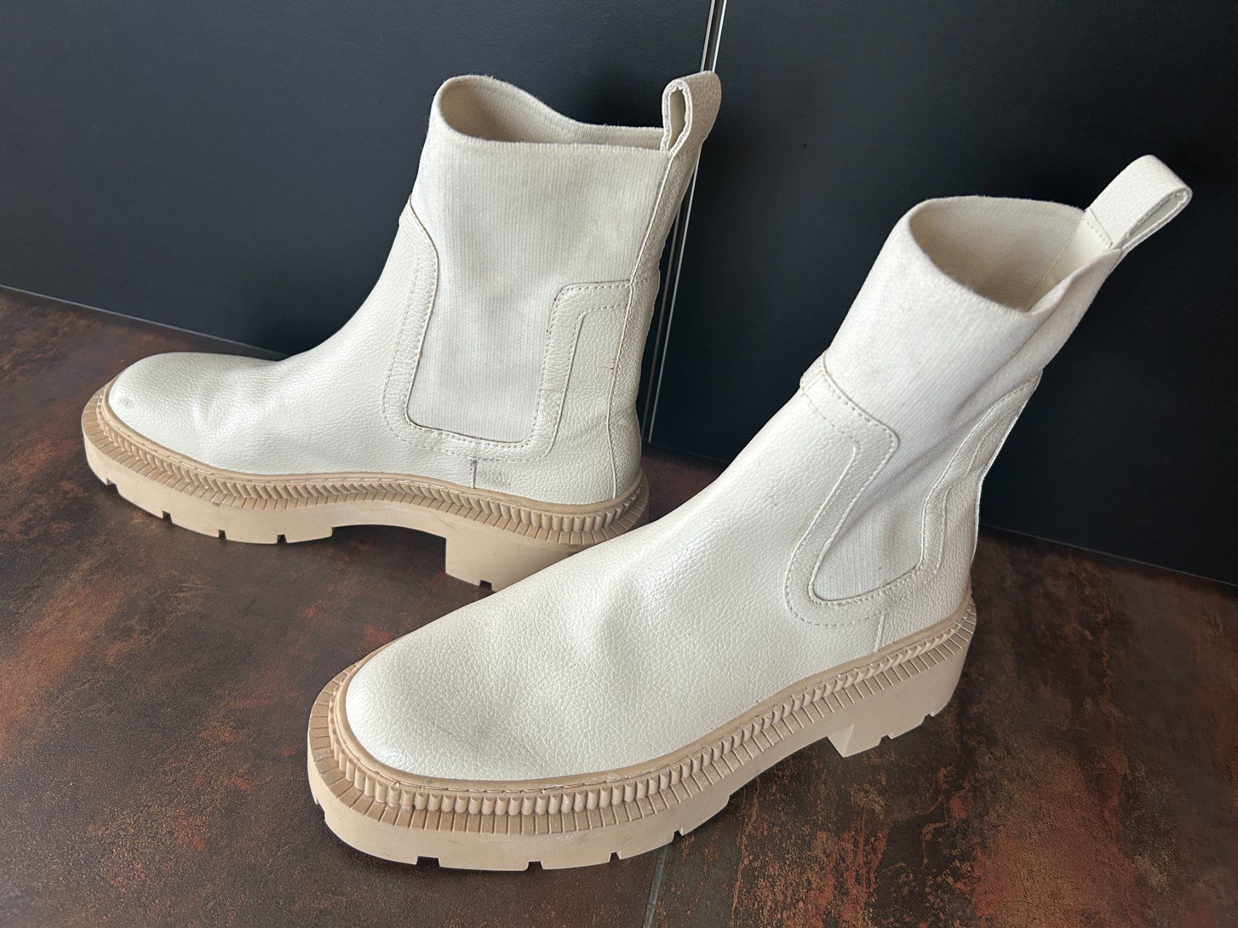 Mango Scarpe da donna: coole Boots von Mango – Nuovo (secondo la descrizione) da Abtwil SG venduto da Elocin0815