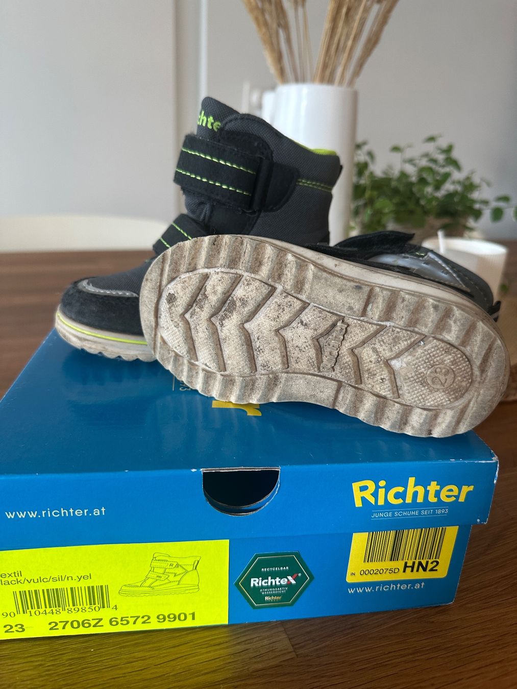 Scarpe per ragazzi: Richte Winterschuhe Gr. 23❄️ – Usato da Zürich venduto da JuliaSp 3