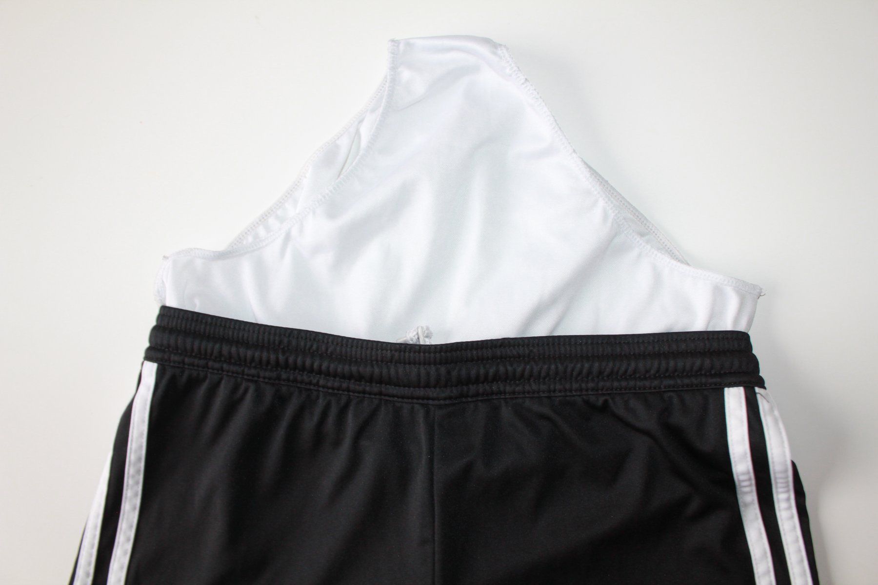 Adidas Pantaloni: Short Adidas Climacool  t. 140 – Usato da Peseux venduto da Gilloss 1