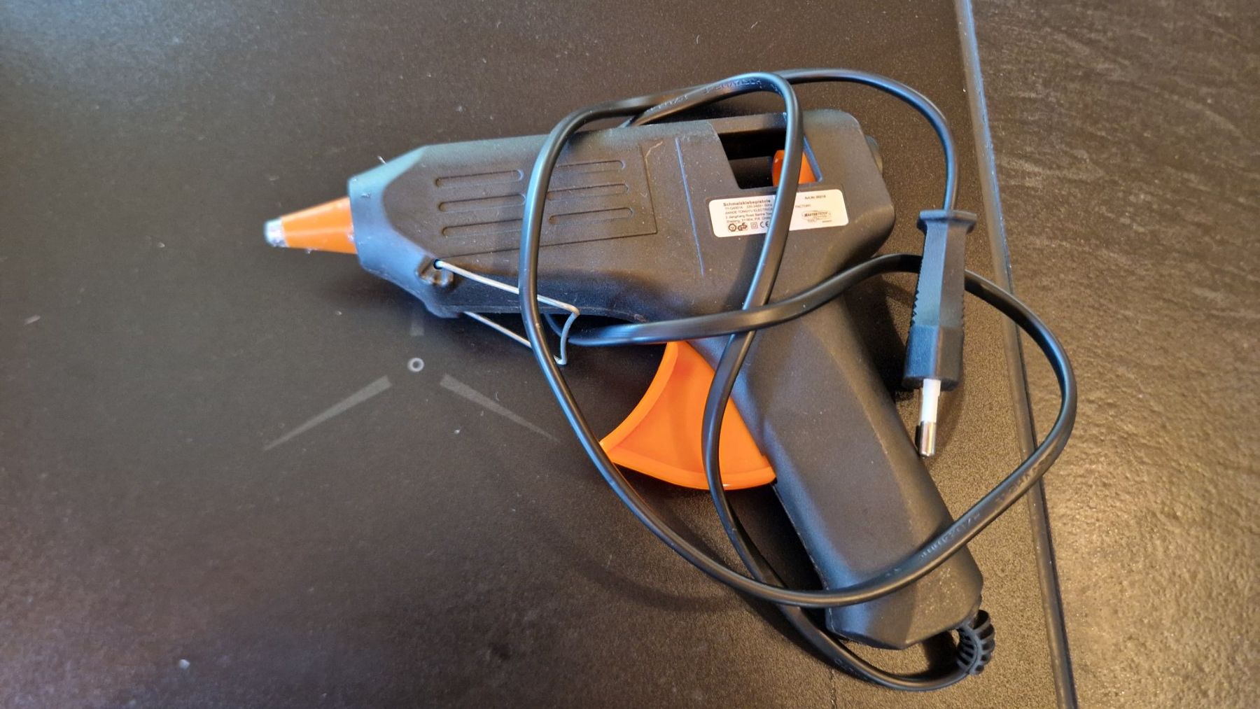 Tous les outils: Heissklebepistole – D'occasion à Linthal par nat_gp2j