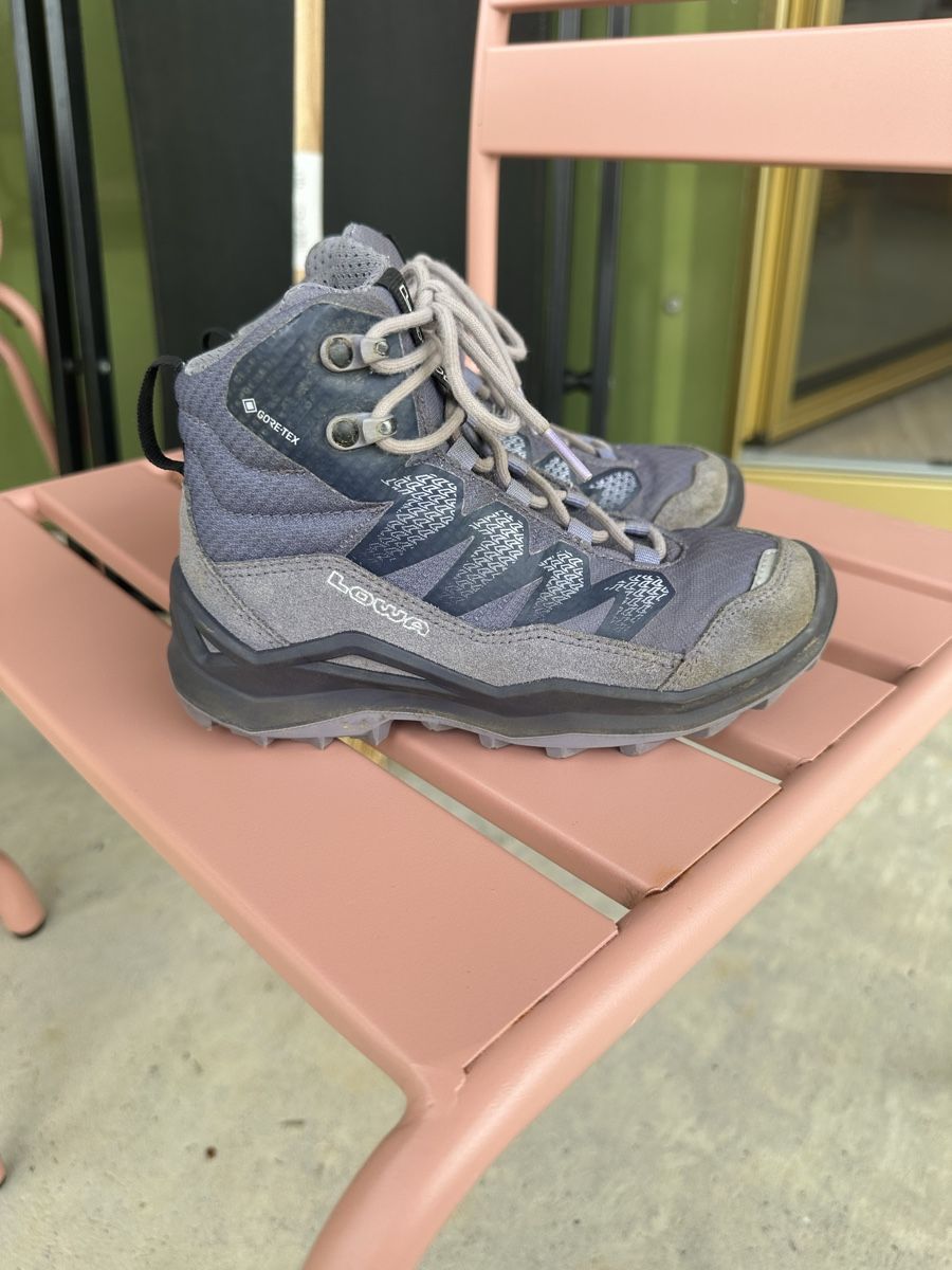 Lowa Scarpe per ragazzi: Lowa Kinder Wanderschuhe Gr. 31 – Usato da Winterthur venduto da pompowerpuff 1