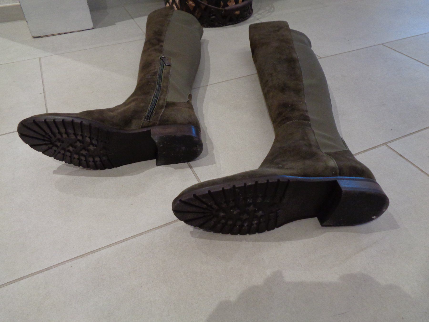 Navyboot Damenschuhe: NEUE top NAVYBOOT Stiefel olivgrün Gr. 36 - 220129 – Neu (gemäss Beschreibung) aus Küssnacht am Rigi von Schuhe-Secondhand 7