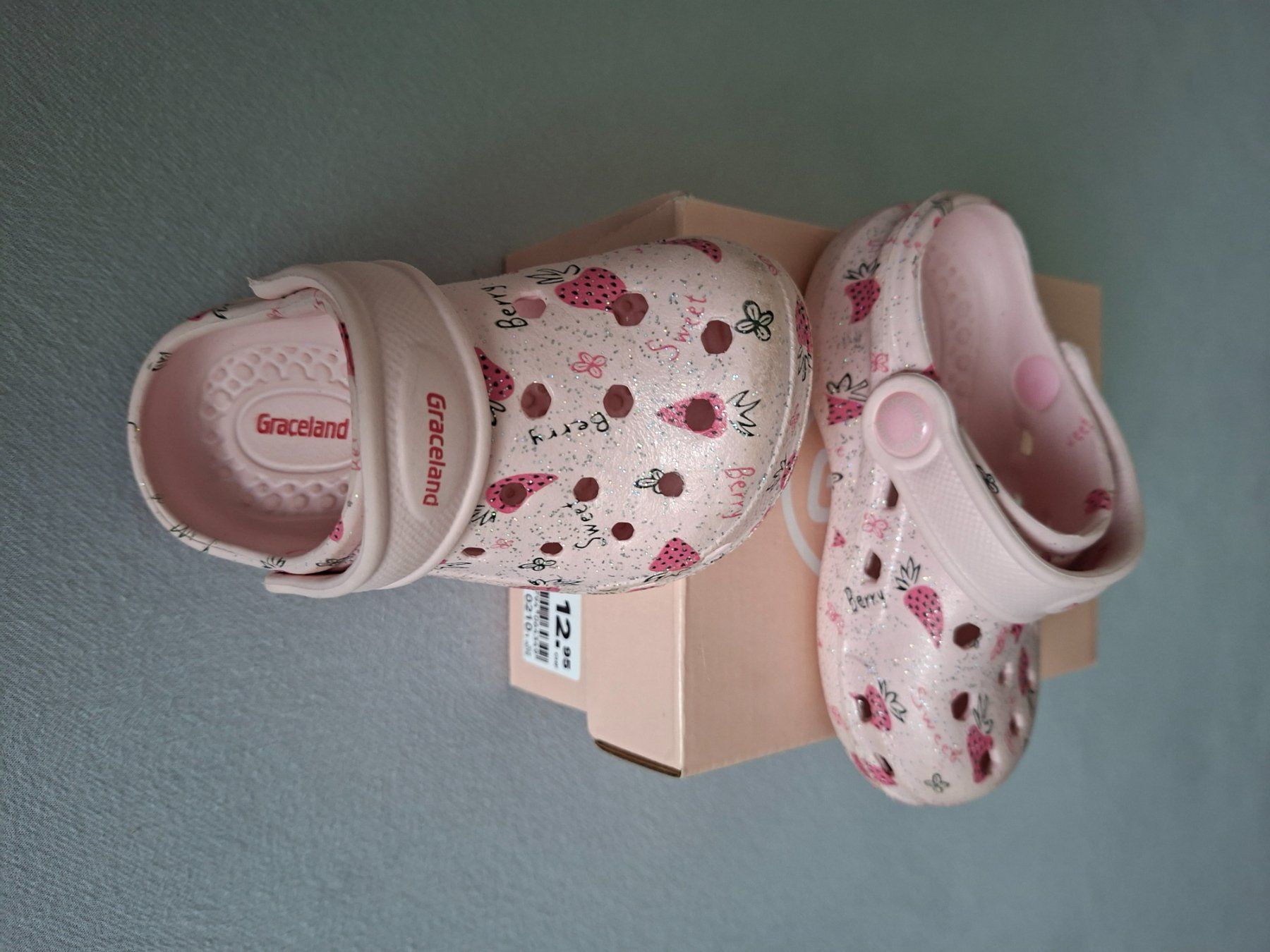 Scarpe per ragazze: Graceland Clogs Gr. 21 &  Esprit Sneaker Gr. 22 – Usato da Niederlenz venduto da ion_gv7d 4
