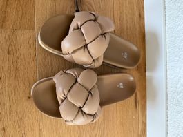 H&M Pantoletten beige Grösse 35