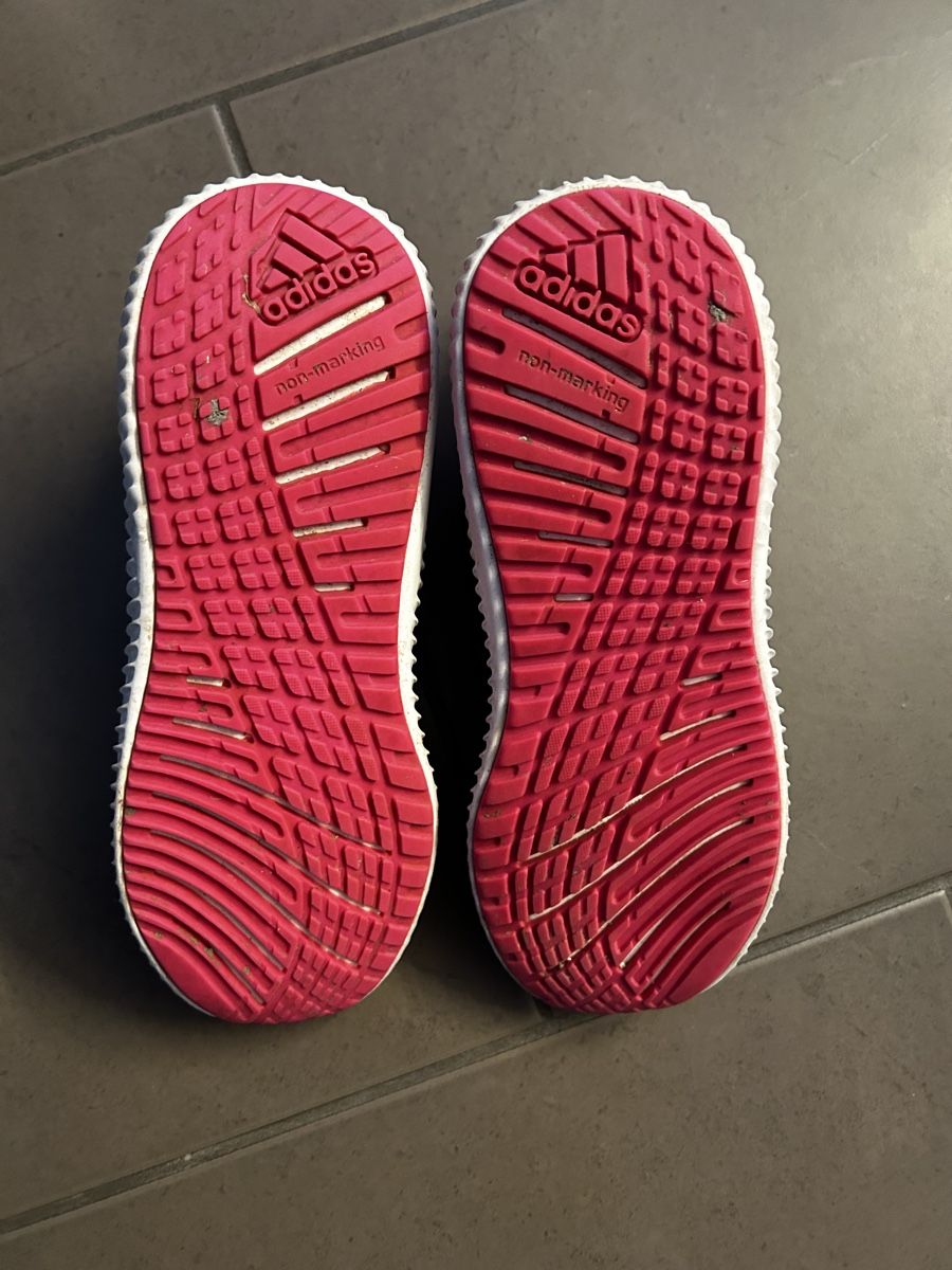 Adidas Scarpe per ragazze: Adidas Turnschuhe 31 – Usato da Buttwil venduto da Oni-78 2