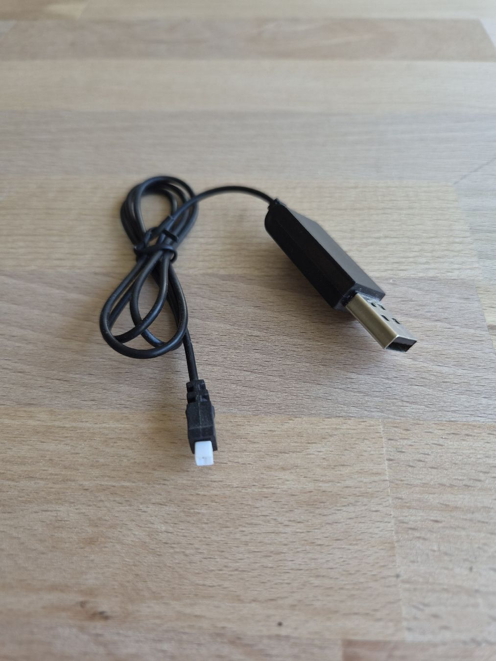 Batterie, Caricabatterie & Alimentatori: USB-Ladegerät für RC-Akkus – Usato da Frauenfeld venduto da Bubich19