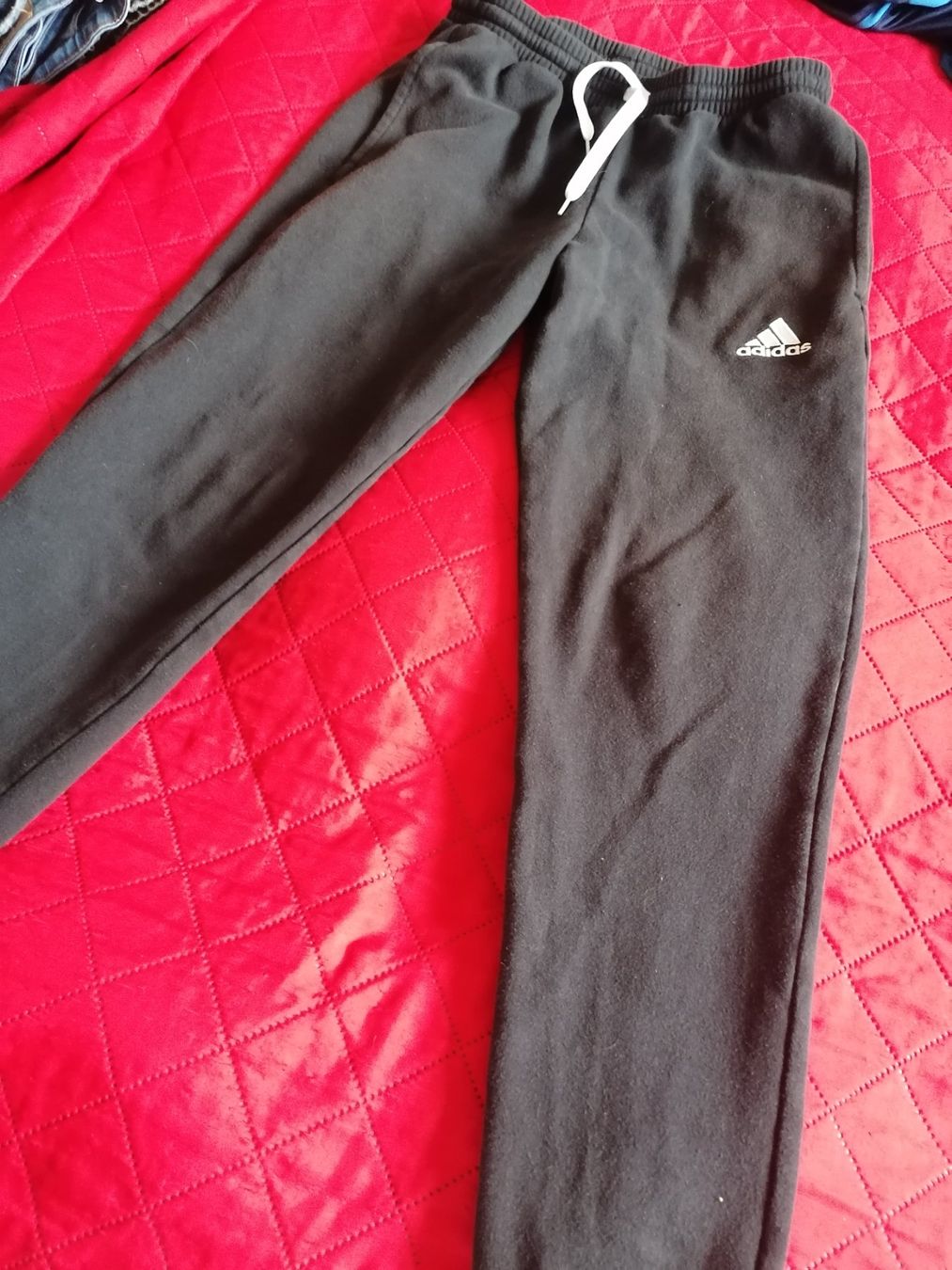 Lots de vêtements: Sportbekleidung Grösse S – D'occasion à Bassersdorf par maga1g 1