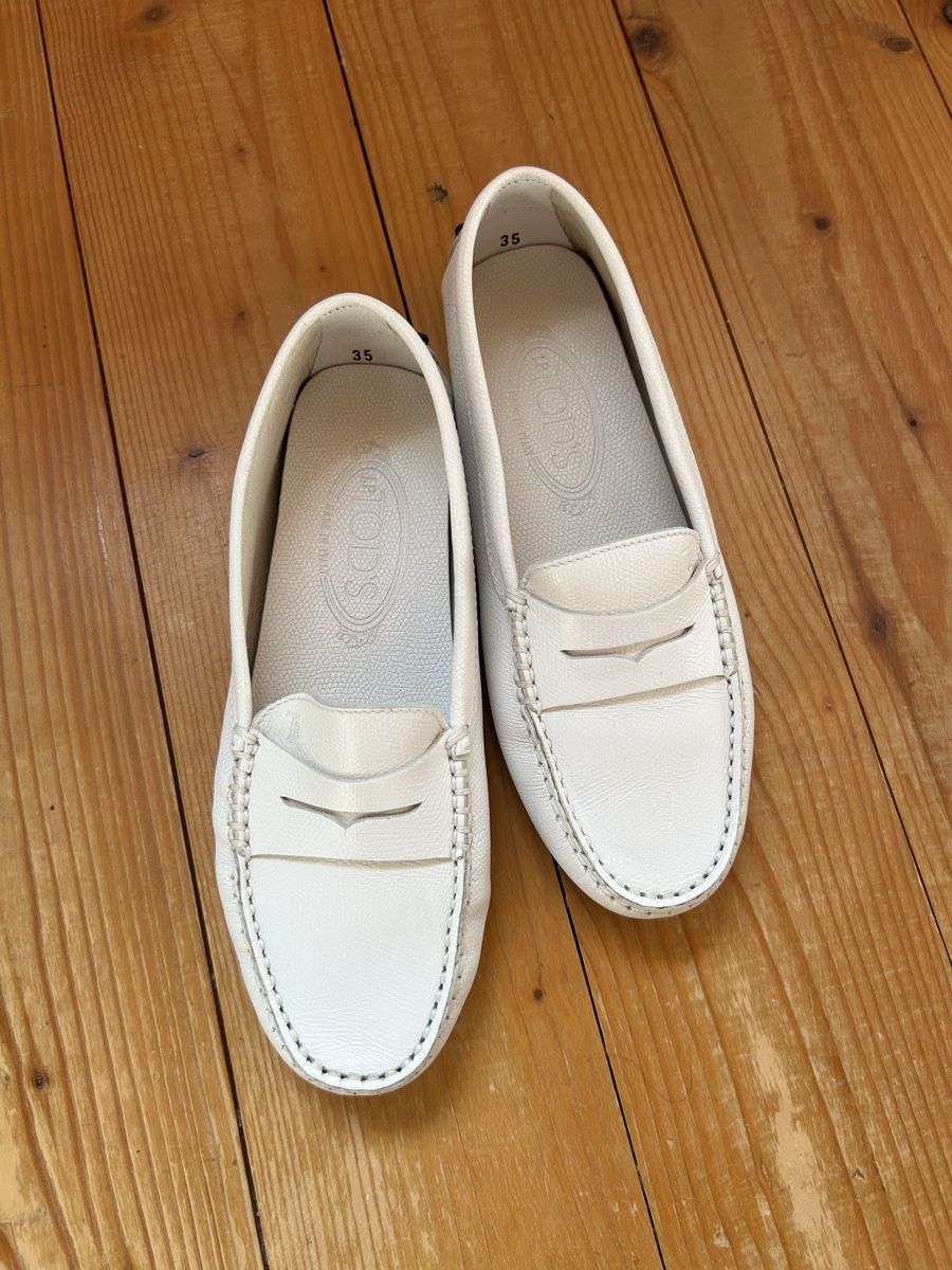 Tod'S Scarpe da donna: Tods White Loafer Shoe – Usato da St.Josefen venduto da lop_lh8d 1