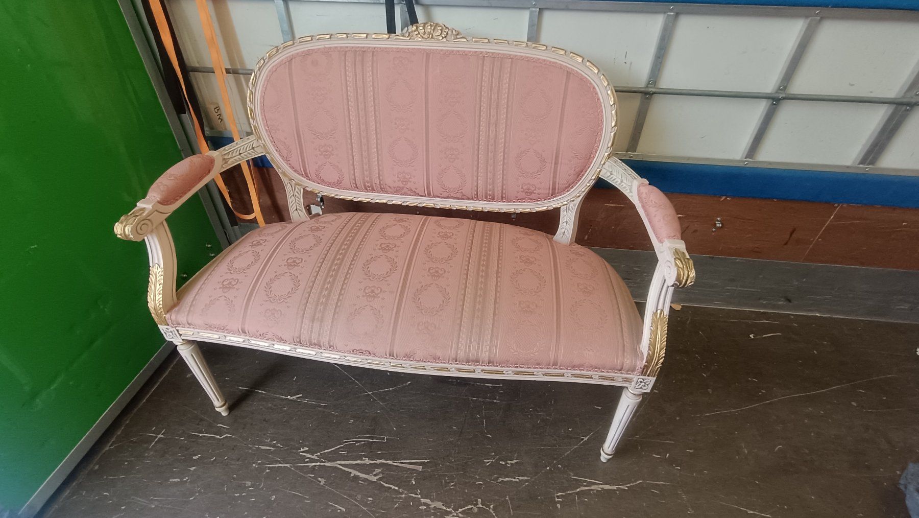 Sofas: Mobilier ancien – Gebraucht aus Plan-les-Ouates von hon_r7kr