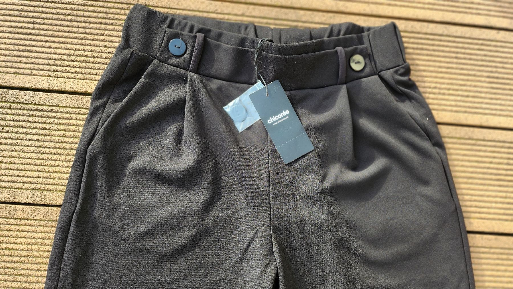 Pantaloni: Pantalon noir Chicorée, taille M, NEUF – Nuovo e nell'imballaggio originale da Agiez venduto da chouchanelle 1