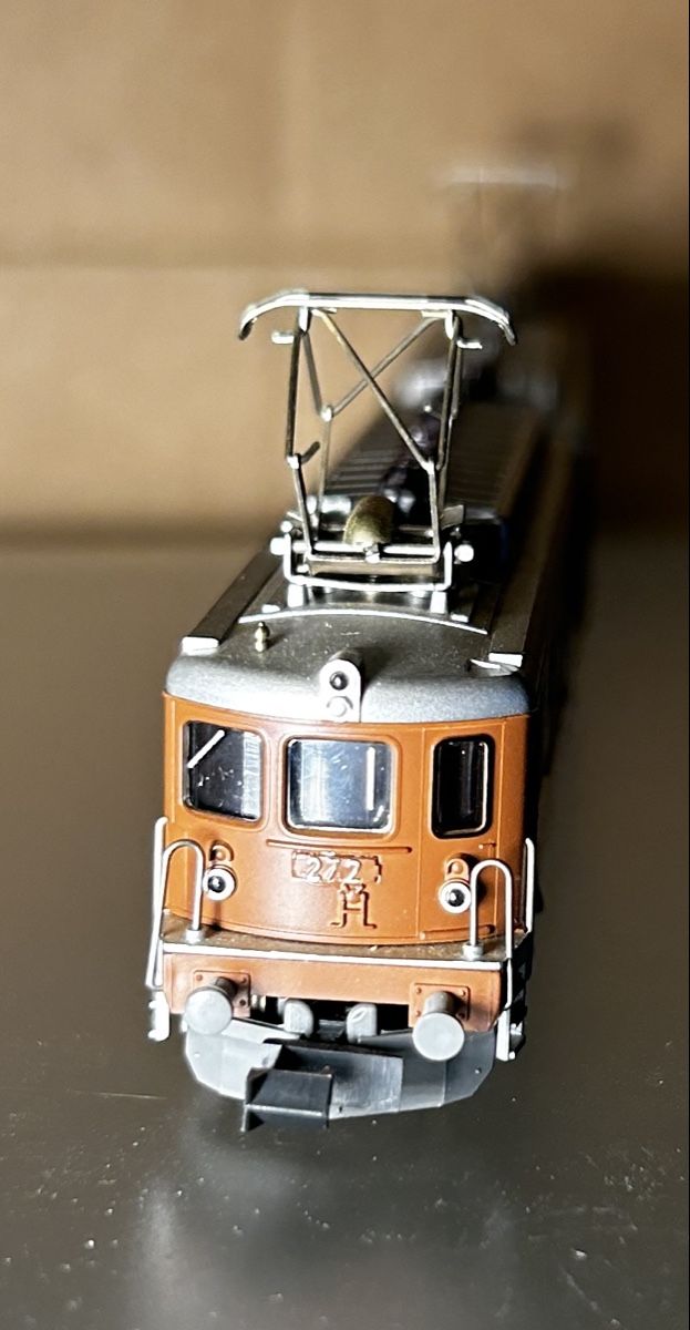 Kato Modelleisenbahnen: Kato BLS Ae 8/8 Muni – Gebraucht aus Salvenach von Ricardo3280 2