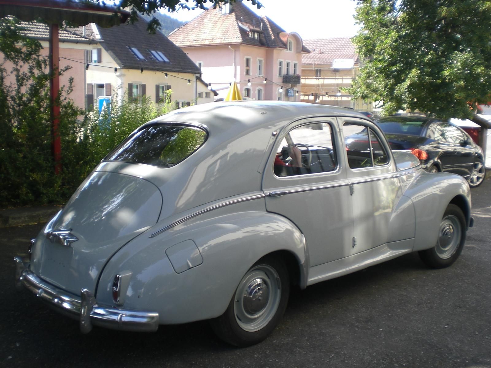 Peugeot Automobili: Peugeot 203 Limousine hv – Usato da Albligen venduto da sukramst 1