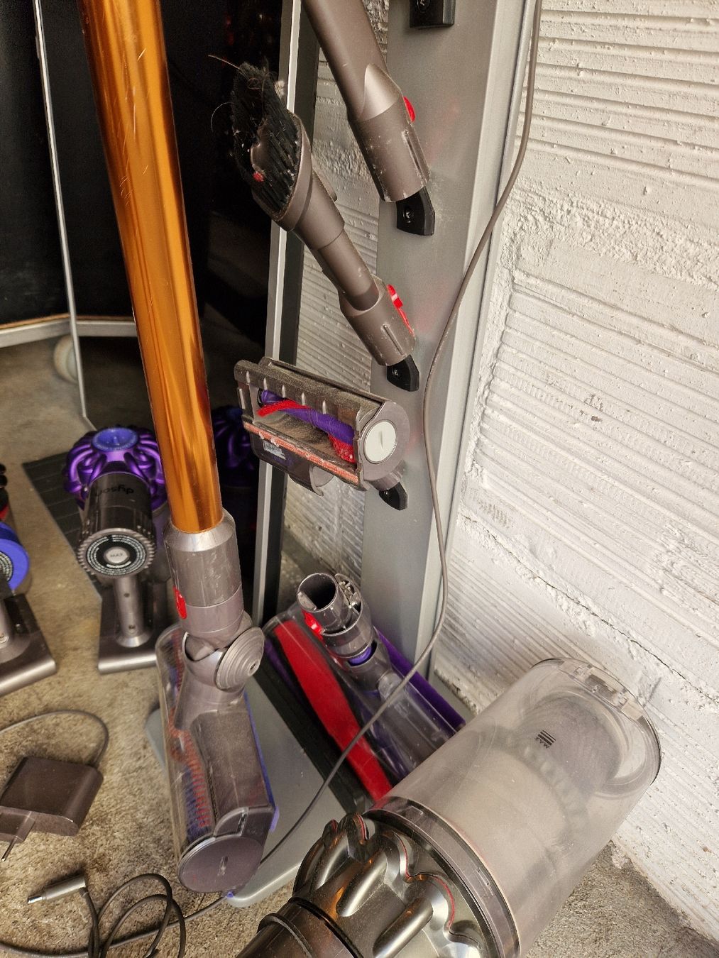 Dyson Aspirapolveri & Accessori: Dyson 8,10,11 – Difettoso da Arbon venduto da Mayak_Sound 5