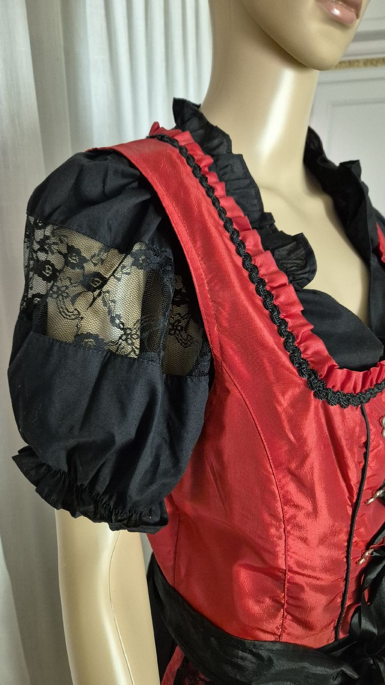 Vestiti: Dirndl JANINE – Usato da Ersigen venduto da cubalibre11 2