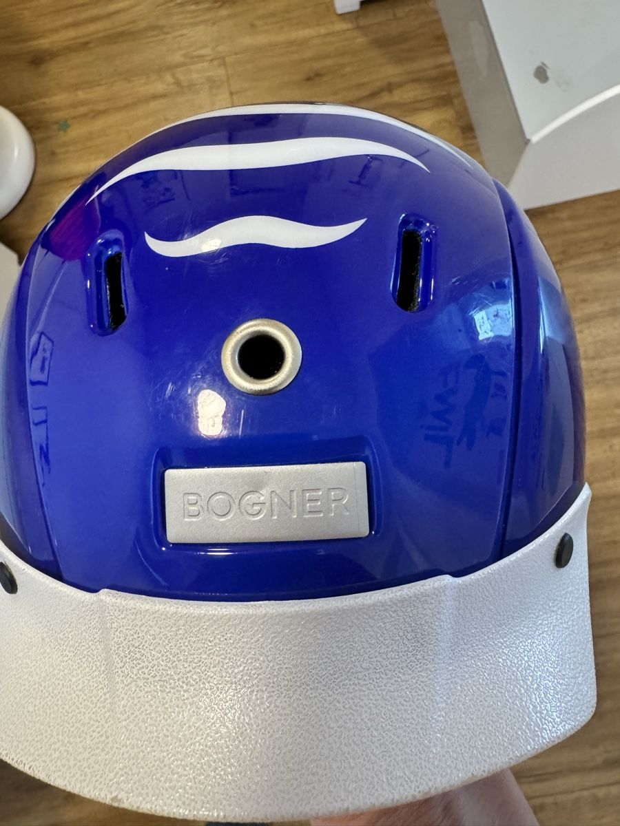 Bogner Caschi: Bogner - Skihelm - gr 50-55 cm – Usato da Rothenthurm venduto da LaThie 1