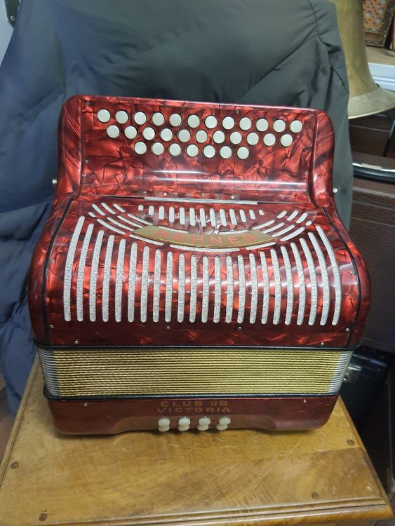 accordéon (Gebraucht) in Pont-de-la-Morge für CHF 120 – mit Lieferung ...