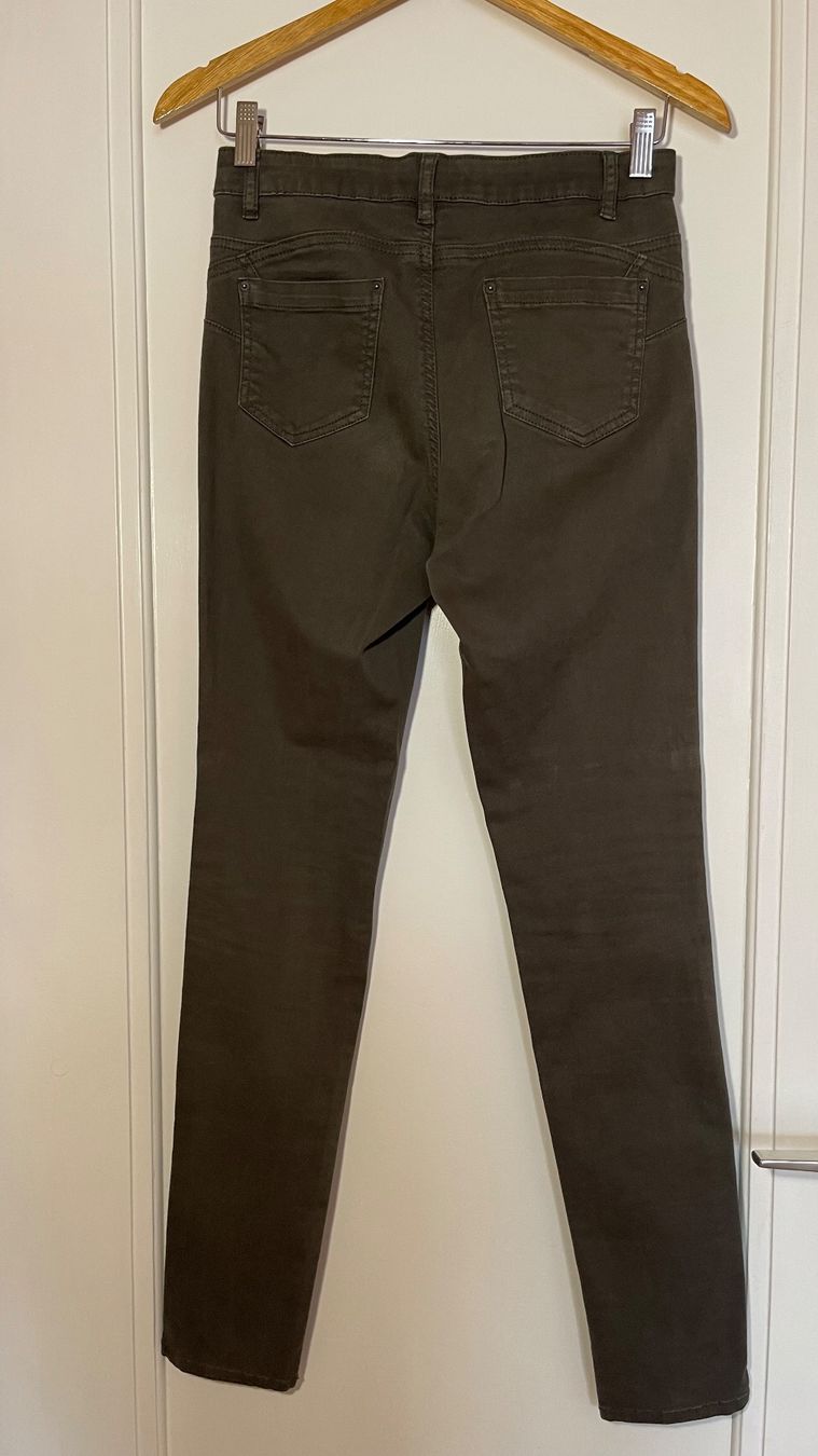 Hosen: Pantalon skinny kaki – Gebraucht aus Territet von Estelle_elletsE 1